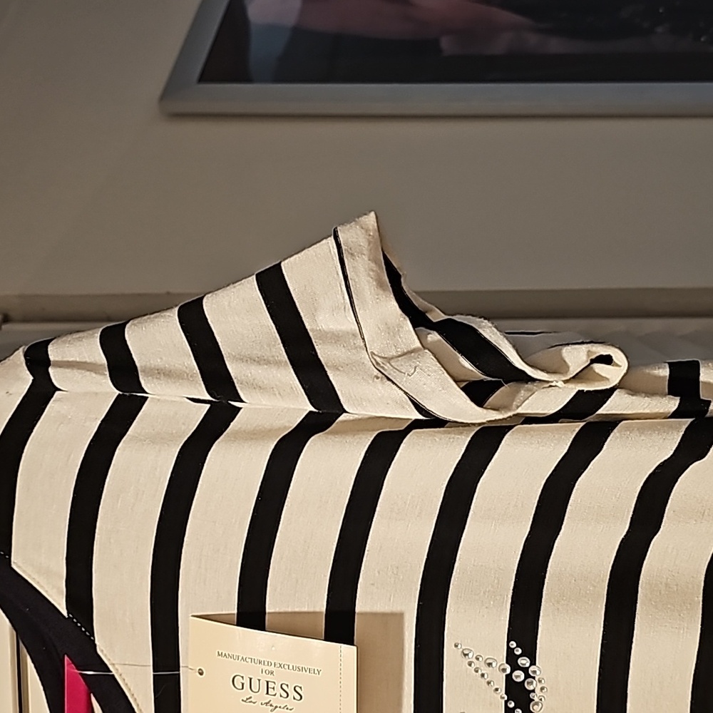 GUESS LOS ANGELES TUNIC TOP..BLACK & WHITE STRIPES WITH GUESS IN RHINESTONES - Picture 6 of 15